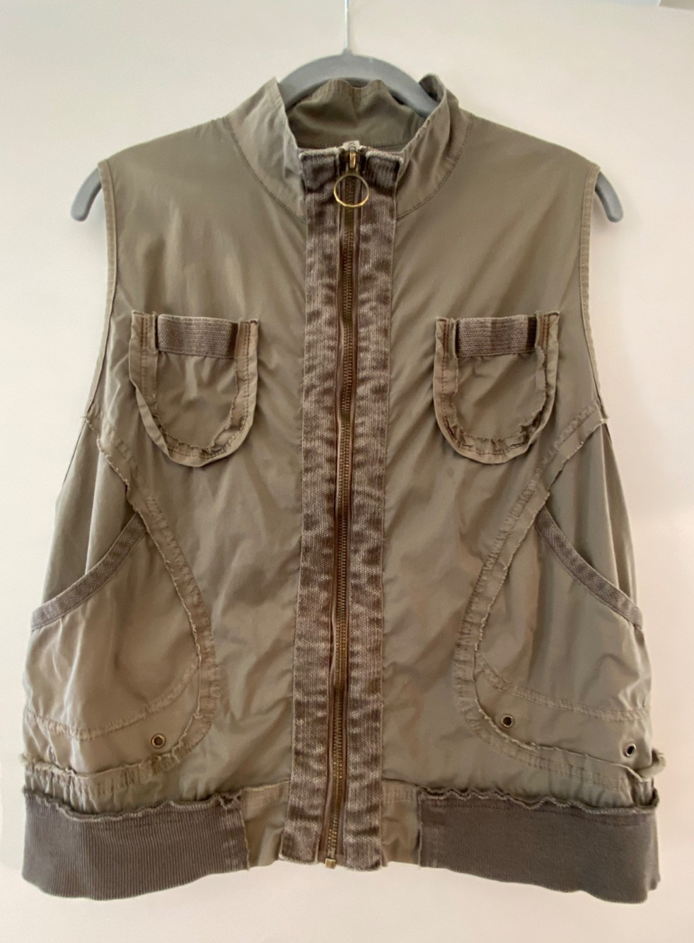 XCVI Grindelle Cargo Vest In Poplin And Jersey Olive Green Lagenlook Womens M